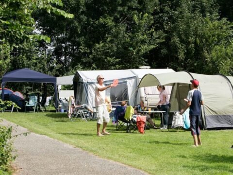 camping-rondeweibos-in-zeeland-nederland-2