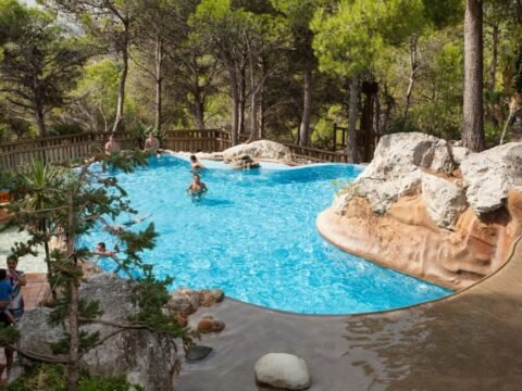 camping-castell-montgri